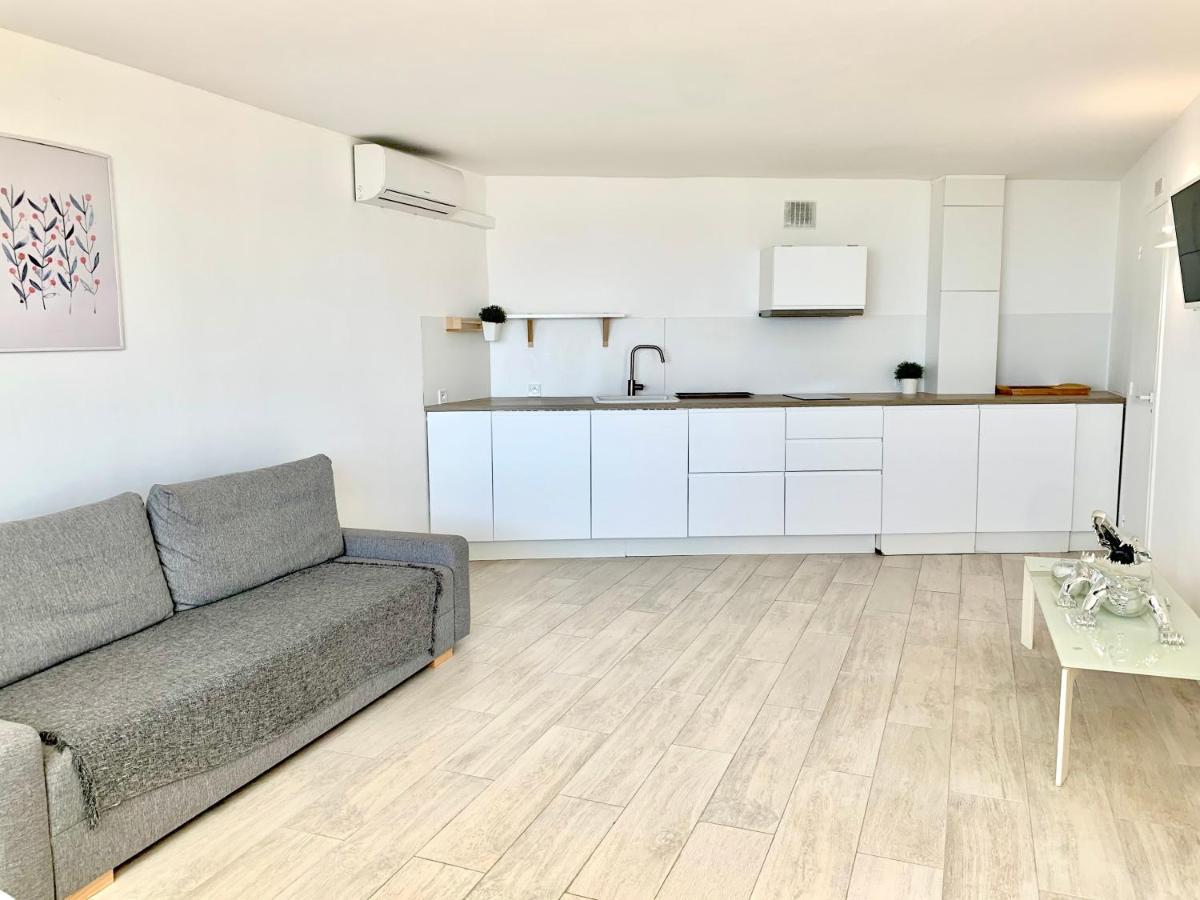 Апартаменти Loft Marina Direct Plage Вільнев-Лубе Екстер'єр фото